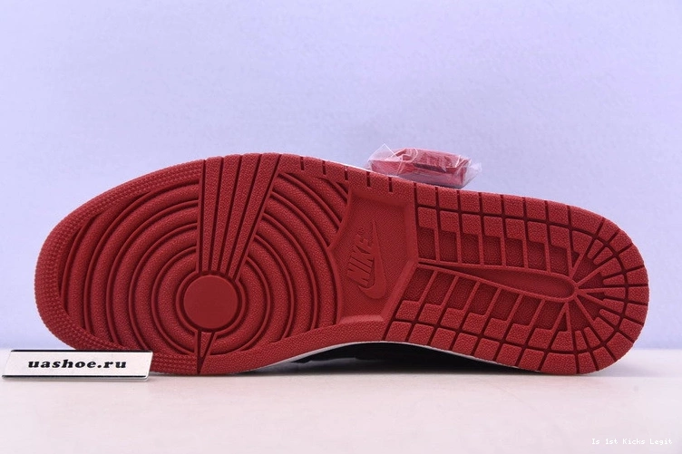 1 555088-063 Patent Leather Jordan Air Bred 0311